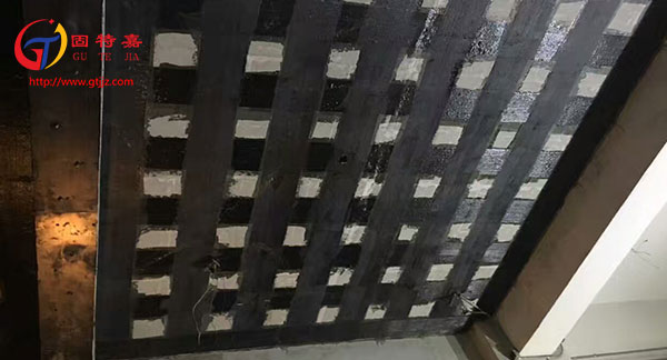 粘鋼加固法