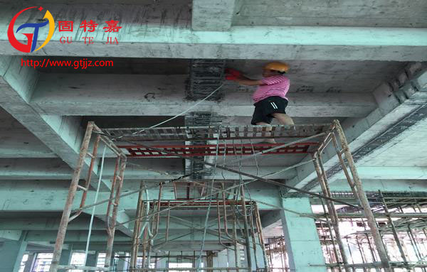 粘鋼加固公司施工現場