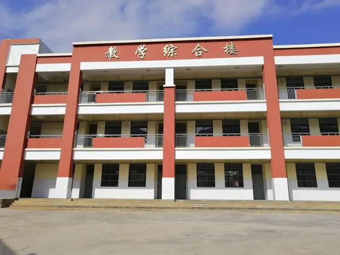 重慶大力推進(jìn)中小學(xué)危房改造加固維修