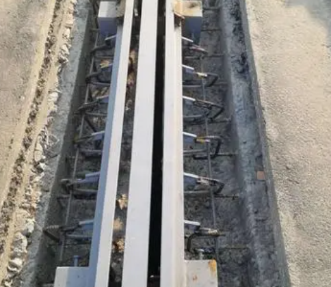 橋面伸縮縫的工程施工質量怎么確保